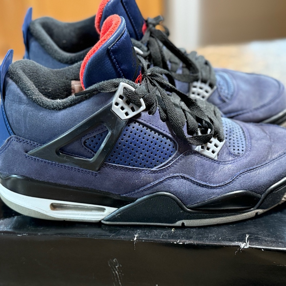 Air Jordan 4 Retro